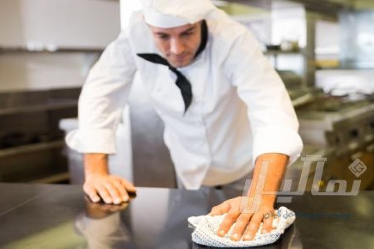 نیازمند نظافتچی