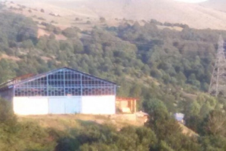  فروش(نیامند همکاریا شریک) شرکت ابمعدنی و دوغ ییلاق