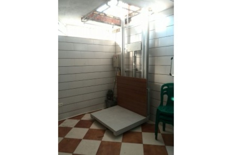 بالابر فروشگاهی